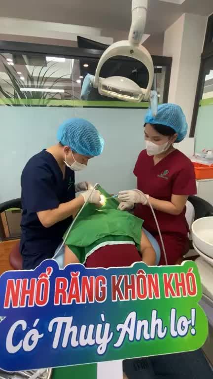 Ca nhổ răng khôn 18;48 mọc kẹt , lệch má gây đau nhức cho khách hàng tại cơ sở Phổ Yên