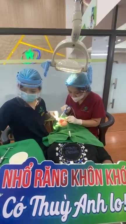 Ca nhổ răng khôn 48 mọc lệch 45 độ khó vệ sinh gây giắt thức ăn, đau nhức cho khách hàng tại cơ sở Phổ Yên