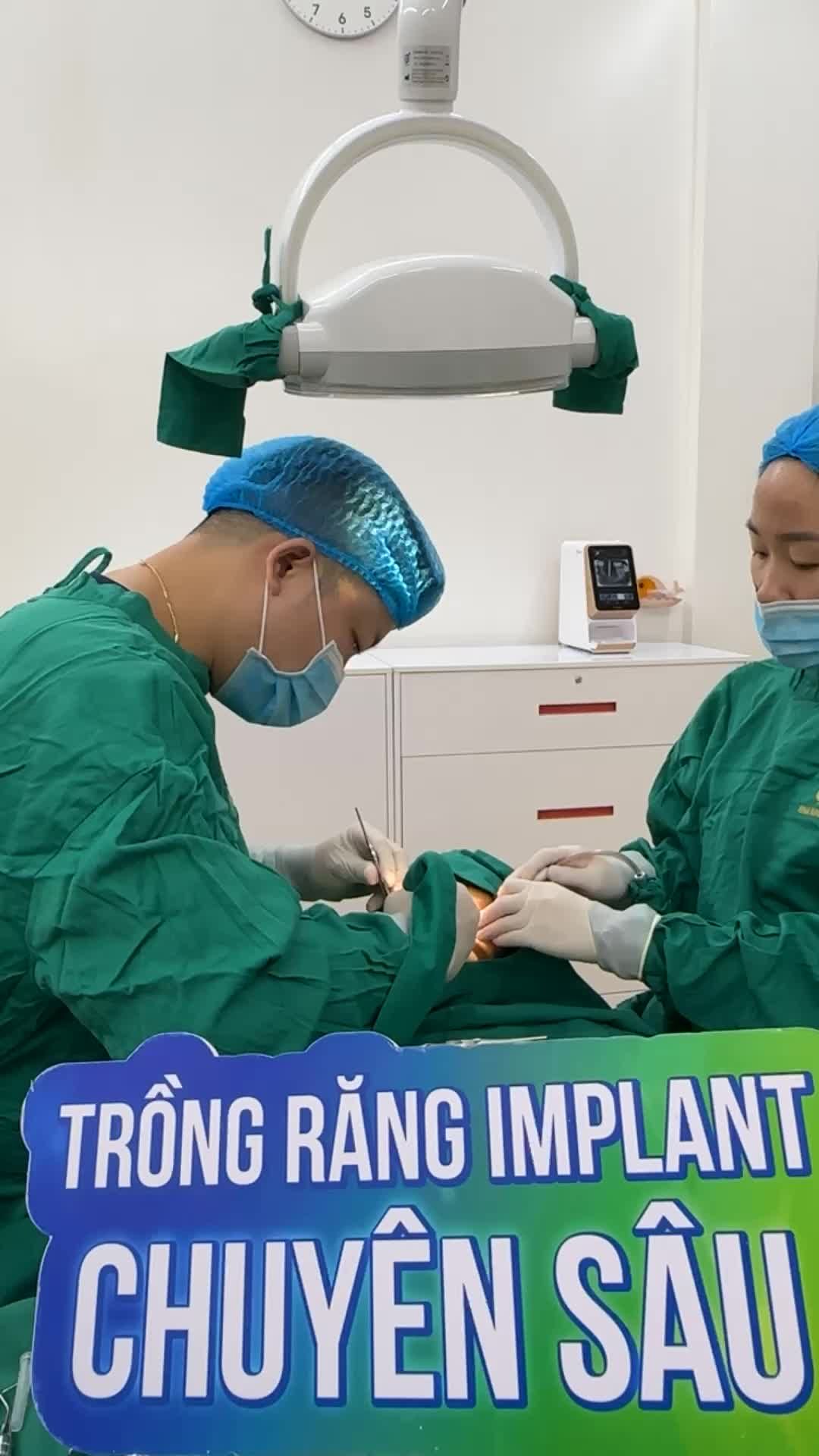 Cận cảnh quá trình trồng răng implant khôi phục vị trí mất răng số 5 và 6 hàm dưới cho chị Ánh đến từ Bắc Kạn tại Nha khoa Thùy Anh.