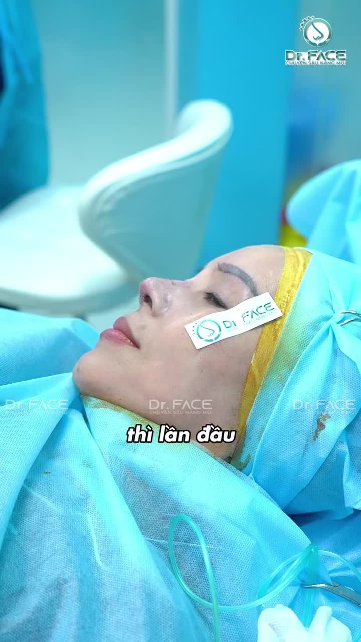 Có vụ NÂNG MŨI TẠI NHÀ thiệt hả mọi người?