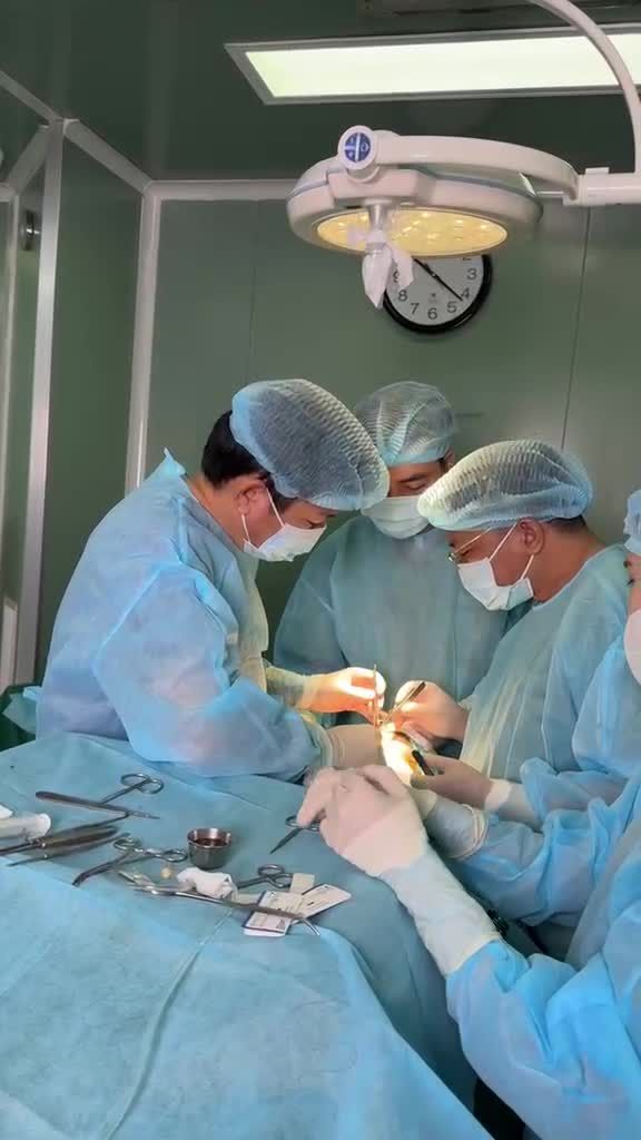 ĐỪNG BỎ LỠ: Bác sĩ Tú Dung HỒ BIẾN chiếc mũi Hếch, Lộ sóng, Lệch phải giúp Việt kiều U60 sở hữu dáng mũi mới ĐẸP TỰ NHIÊN
