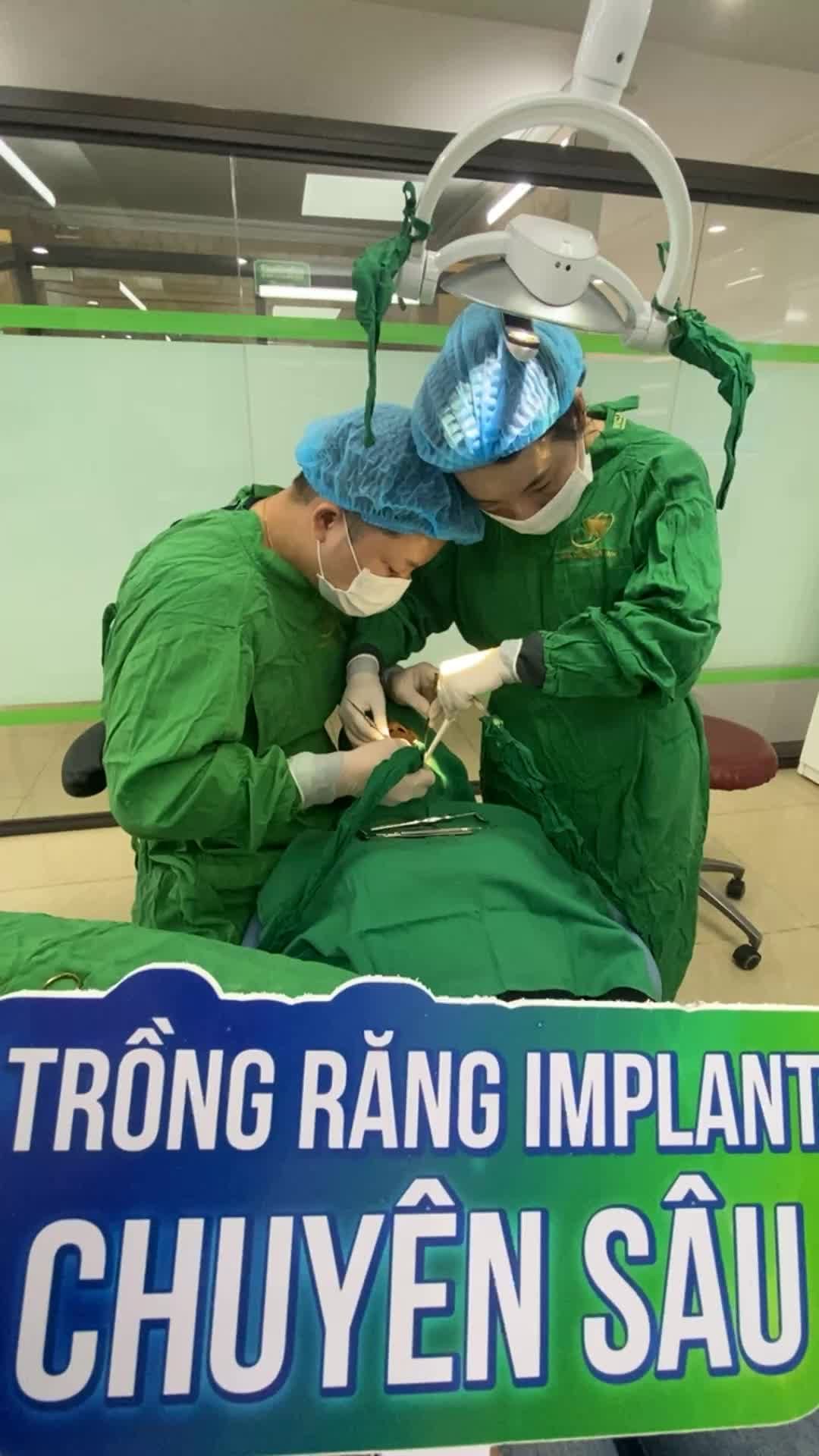 Ca cấy ghép chân răng nhân tạo implant để khôi phục lại vị trí mất răng 37 cho khách hàng tại cơ sở Phổ Yên