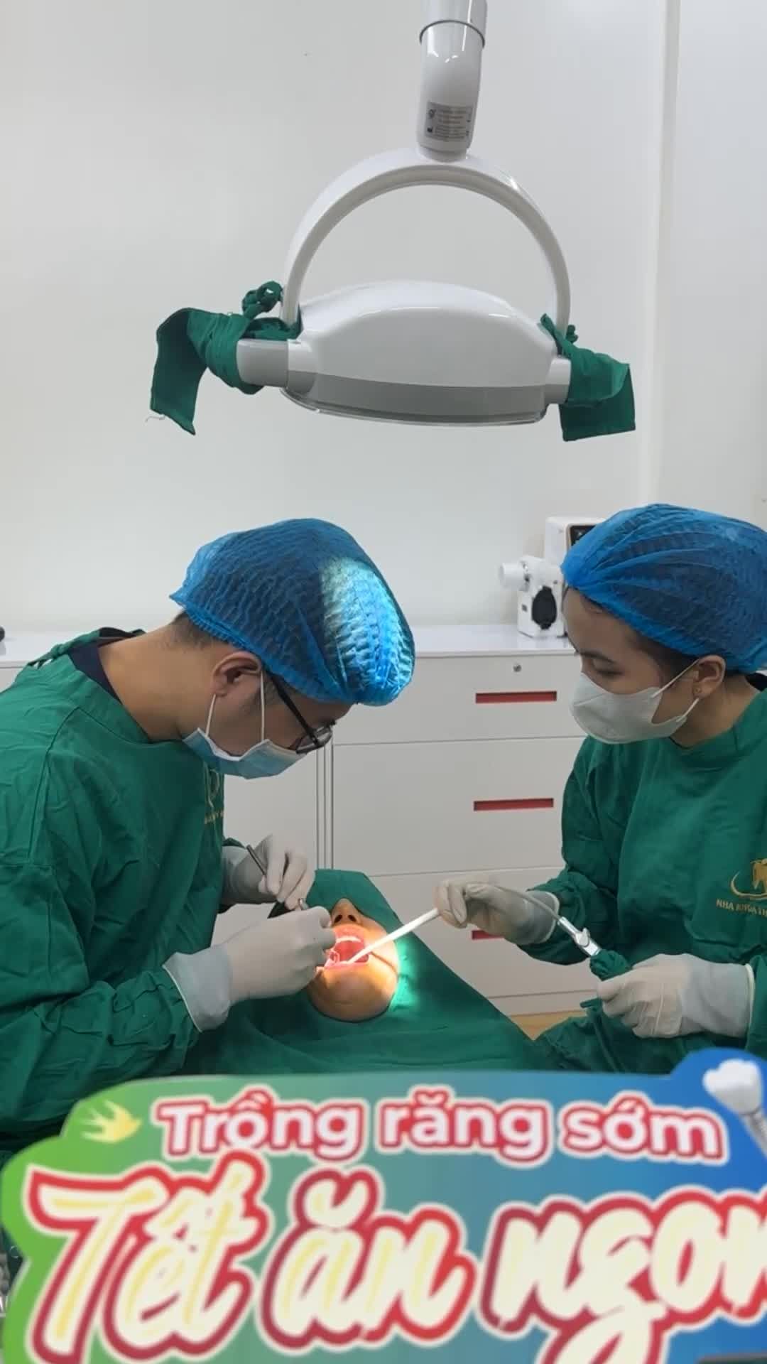 Ca cấy ghép trụ Implant Neodent khôi phục vị trí mất răng #47 cho chị Huệ tại cơ sở TP Thái Nguyên