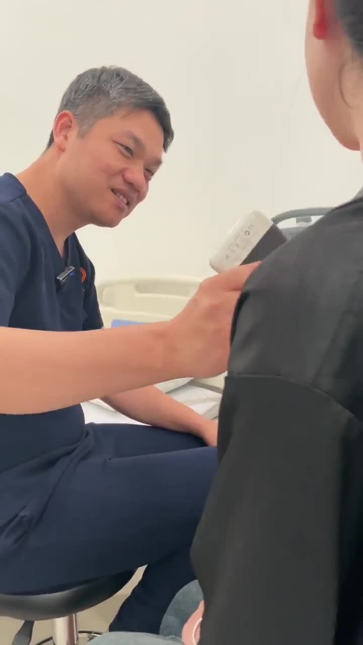 BÁC SĨ THĂM KHÁM KHÁCH HÀNG NÂNG V1 VÀ TƯ VẤN KHÁCH HÀNG BÓC U NANG