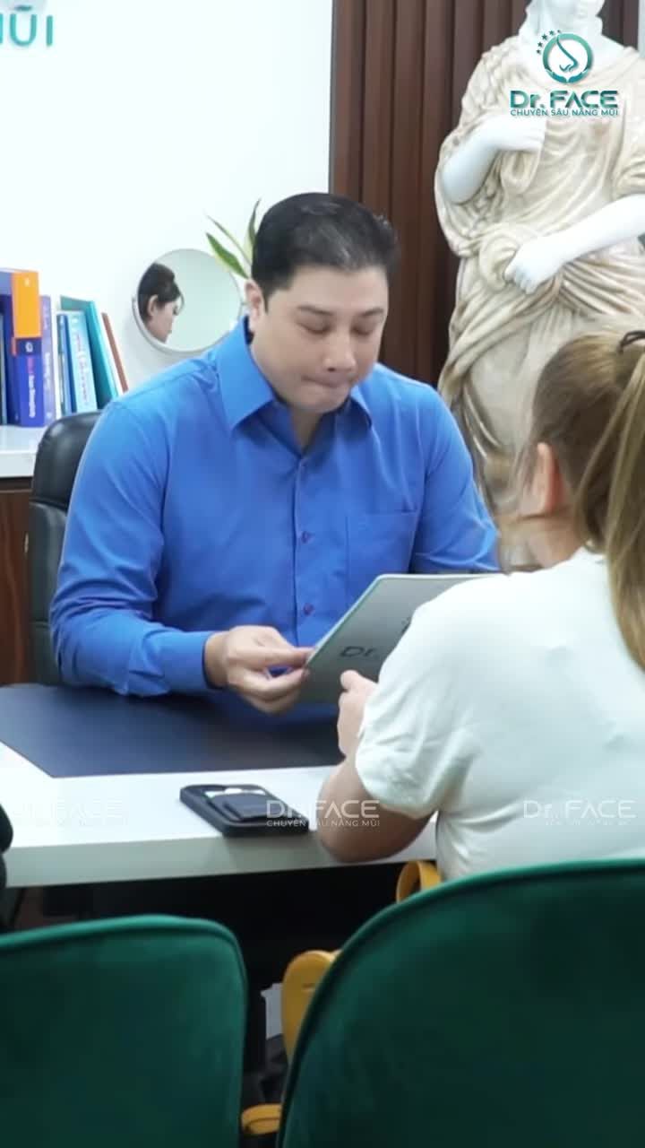 BÁC SĨ ĐANG TƯ VẤN CHO AI ĐÂY?