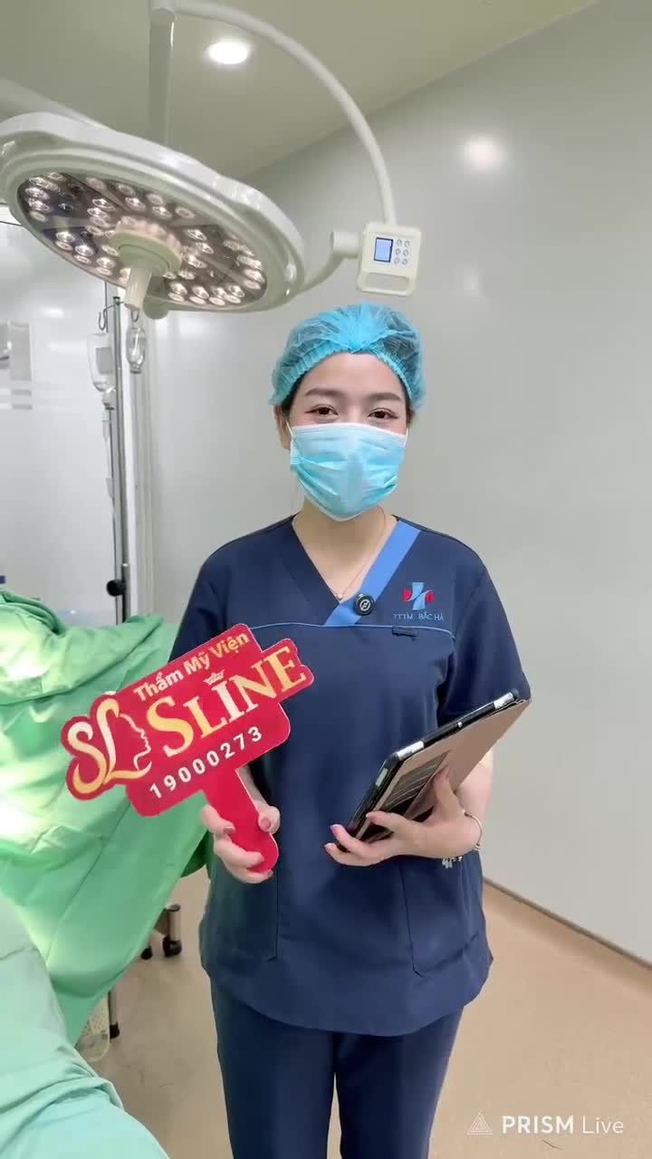 22 tuổi, chưa lập gia đình, chưa sinh em bé nhưng bạn ấy vẫn thực hiện treo sa trễ và thu nhỏ ngực phì đại, vì sao?