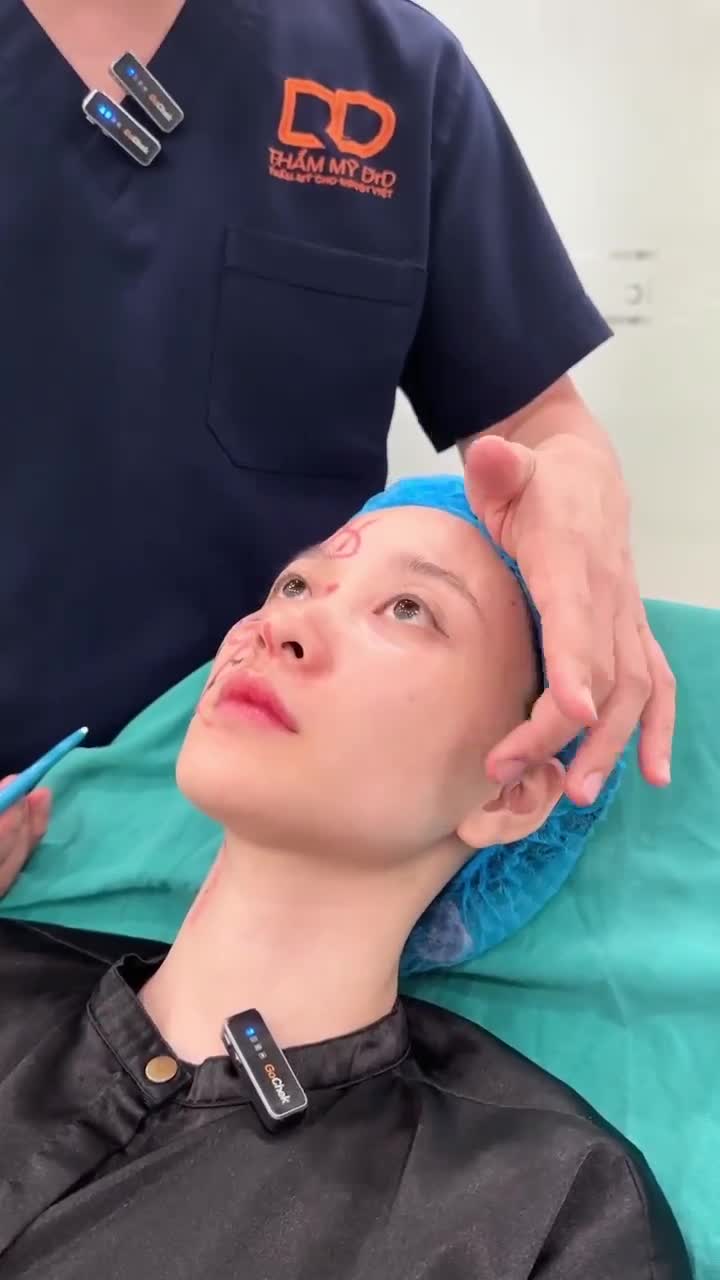 TIÊM LÀM ĐẦY RÃNH NƯỚC MẮT CHO KHÁCH HÀNG