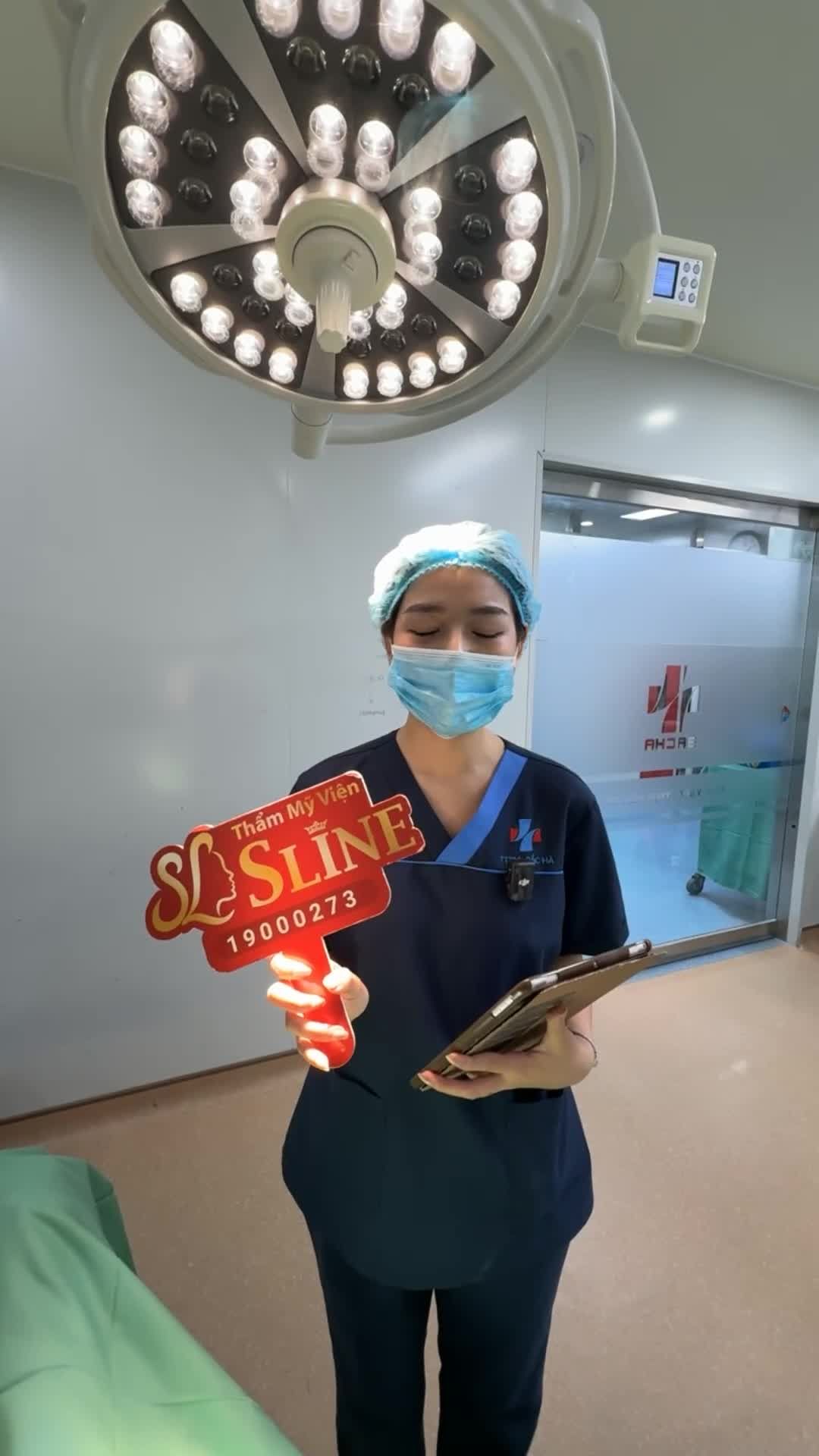 Ca đầu tiên trong ngày cho bạn nữ 21 tuổi thực hiện dịch vụ nâng cấp V1