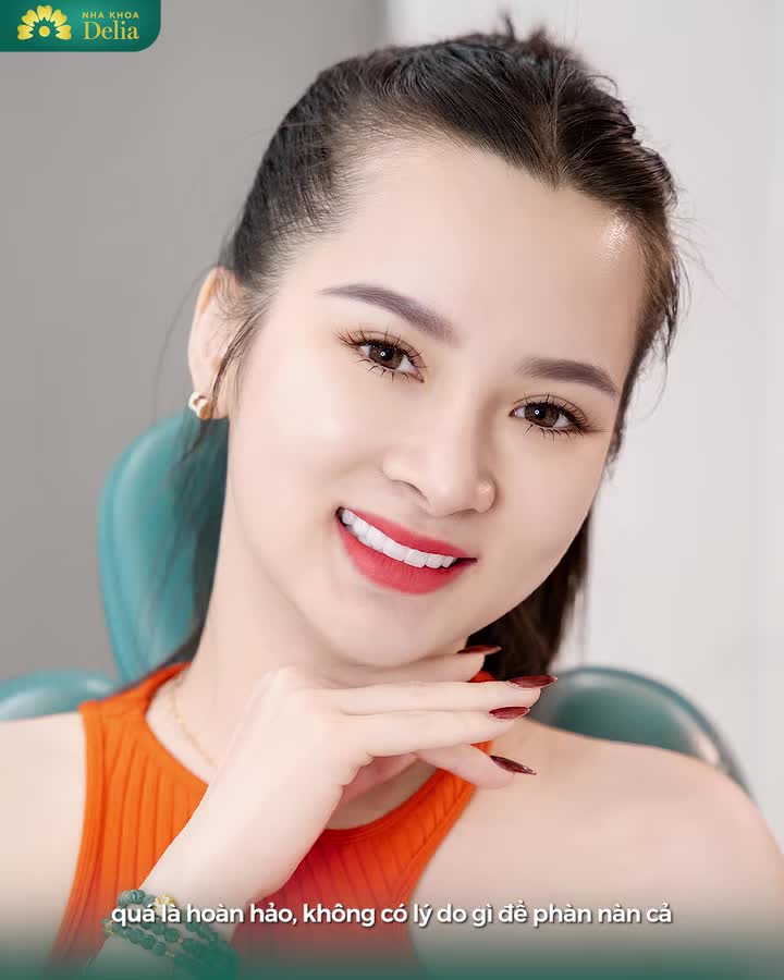 Chủ doanh nghiệp nông sản ở Thanh Hóa từng mất ăn mất ngủ vì hàm răng sứ xỉn màu, viêm lợi, ảnh hưởng đến giao tiếp và công việc kinh doanh.