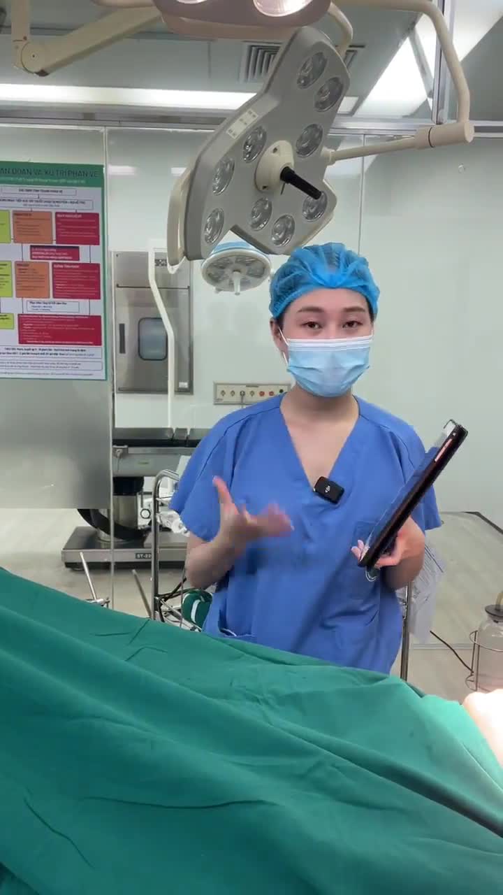Hoàn thành ca cấy mỡ full face cho chị khách. Từ gương mặt hốc hác, thiếu sức sống đã trở nên tươi tắn hồng hào, cải thiện các hố lõm, rãnh cười tuyệt đối.