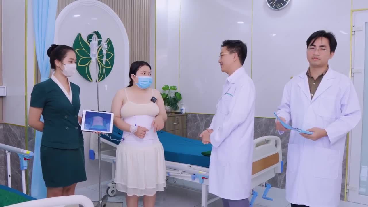 Ca hút mỡ chiều qua. Bạn khách này đã tự đi lại, ăn uống và sinh hoạt ngay sau 1 GIỜ thực hiện.