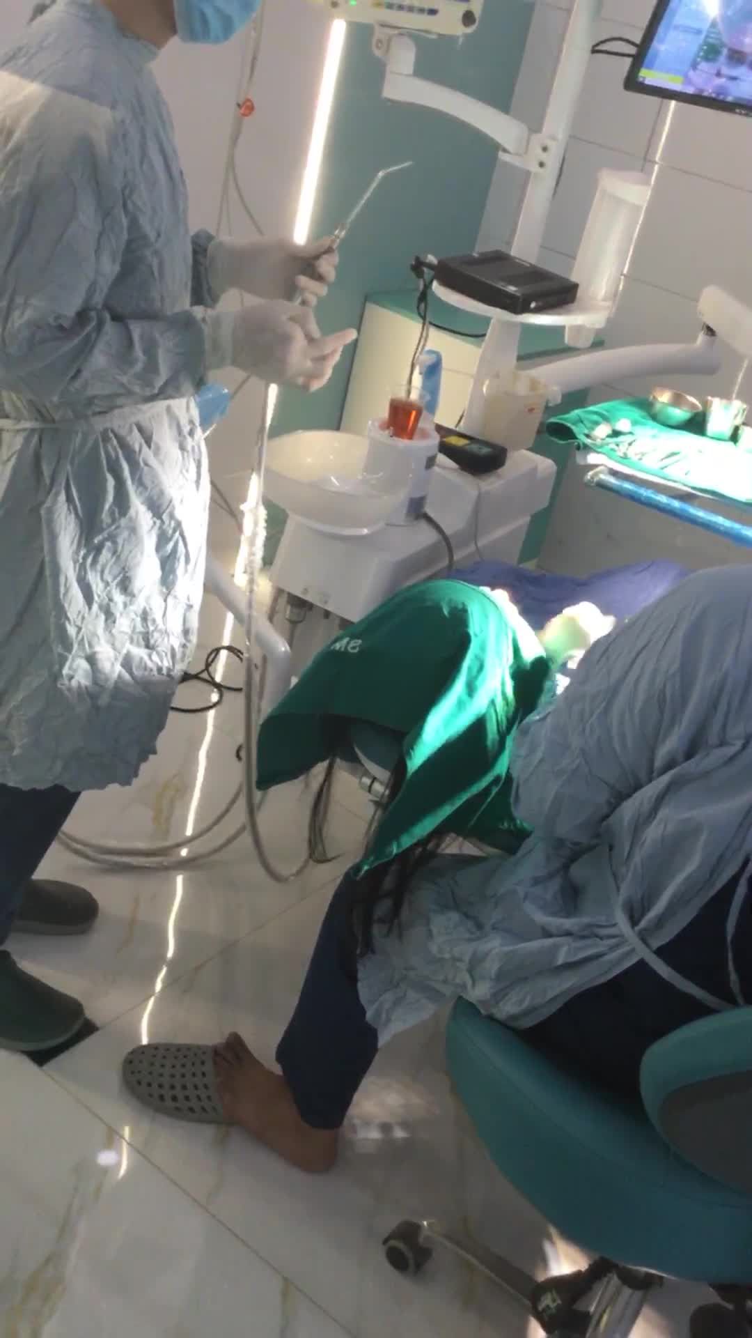 Cấy implant
