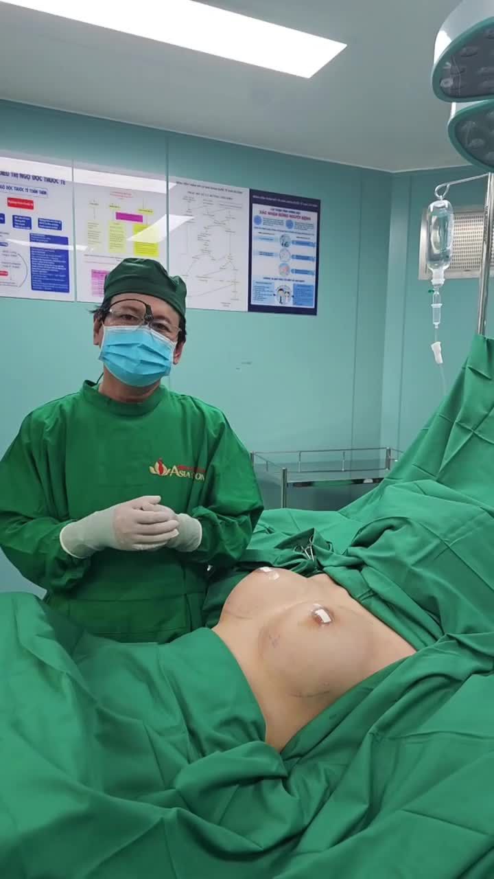 CHỊ ĐẸP “LỘT XÁC” SAU KHI NÂNG VÒNG 1 – ĐẸP CHUẨN SEXY, QUYẾN RŨ KHÓ RỜI MẮT