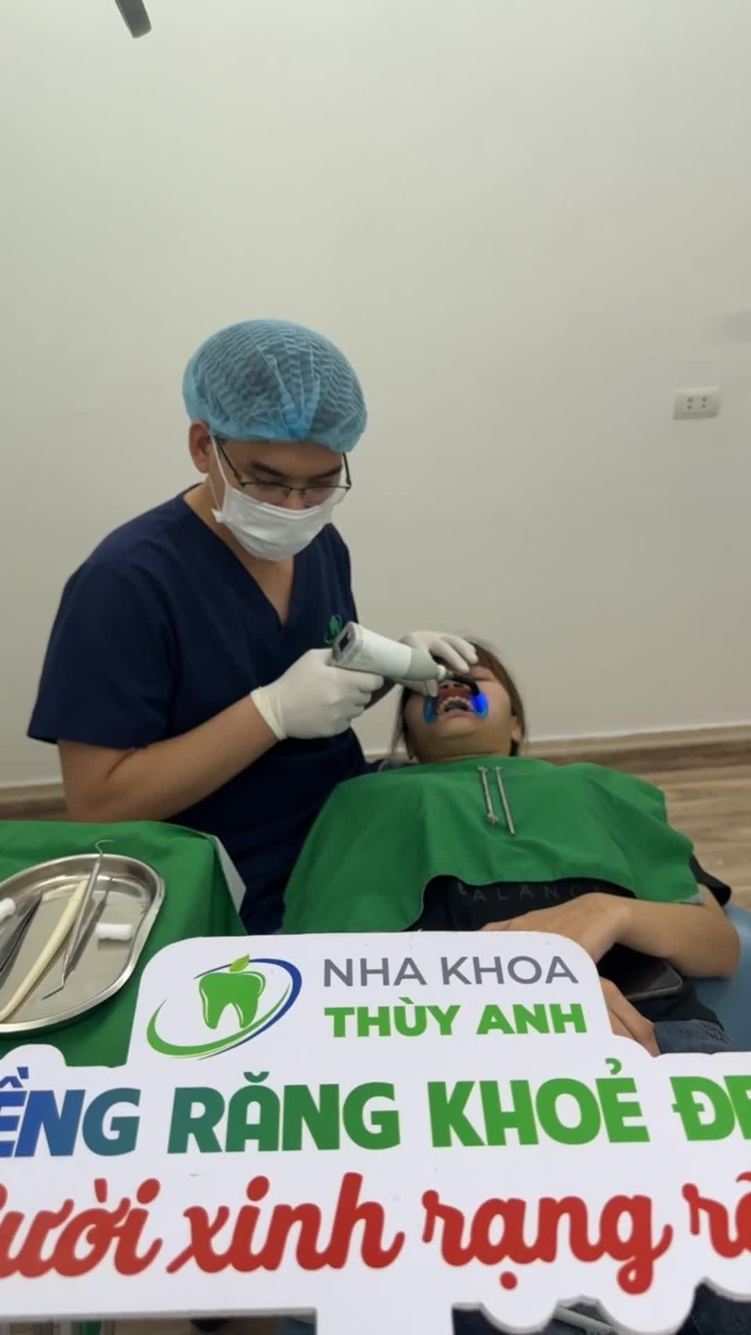 Ca gắn mắc cài chỉnh nha cho bạn khách hàng gặp tình trạng răng hô, cung hàm hẹp tại cơ sở Phổ Yên