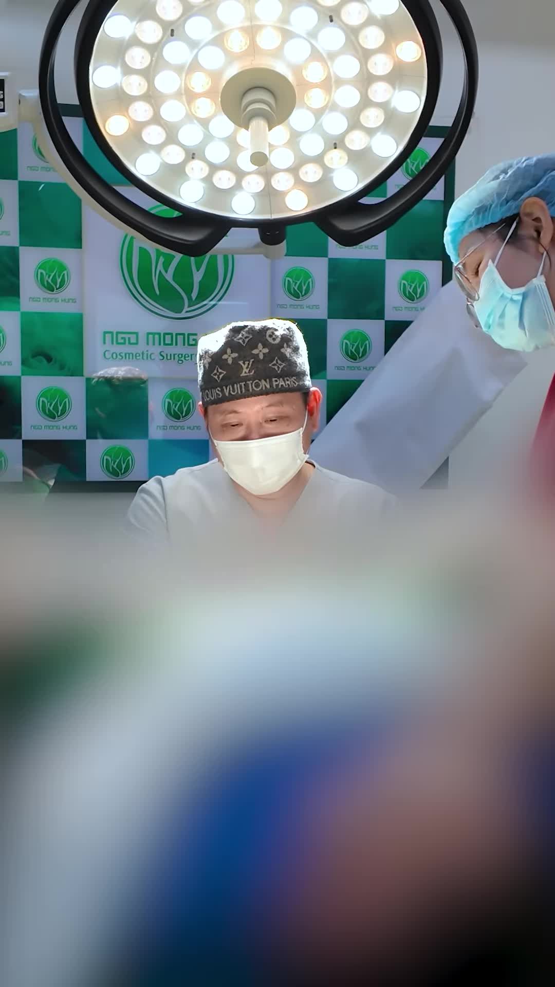 Hè đến rồi chị em cứ yên tâm làm đẹp, còn lại để Bệnh viện Thẩm mỹ Ngô Mộng Hùng lo.