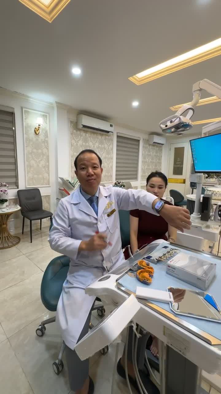 Khép lại cuối ngày 20 răng sứ lava plus ( Mỹ )