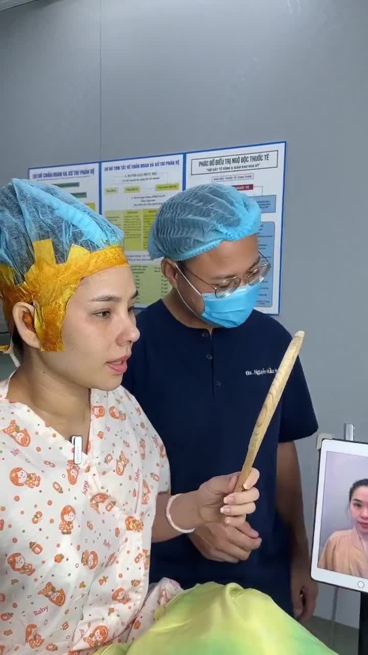 GẶP GỠ BÁC SĨ HOẠT NGAY SAU KHI VỪA KẾT THÚC CASE NÂNG MŨI CẤU TRÚC