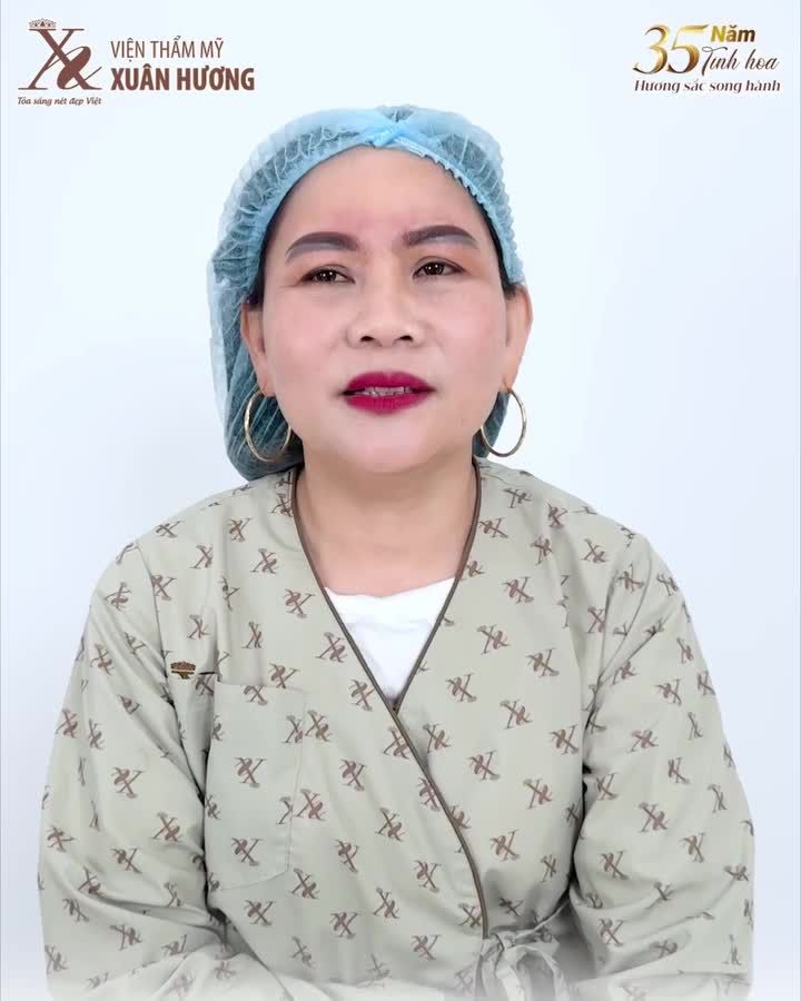 “Già thì già, nhưng vẫn thích đẹp!” – câu nói dễ thương từ cô khách sau khi nâng cung mày tại Xuân Hương