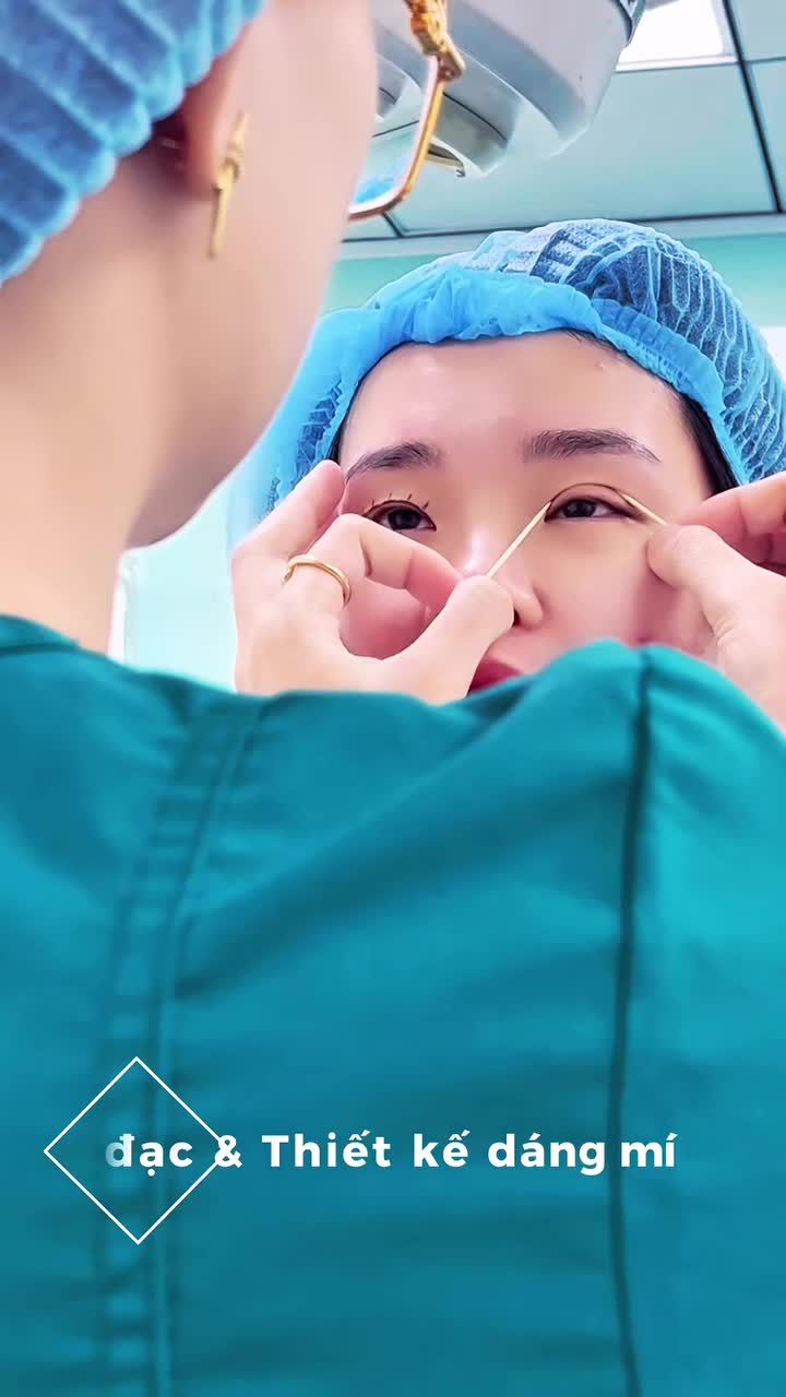 MẮT NHỎ MÍ NHỎ ĐỂ KAT LO