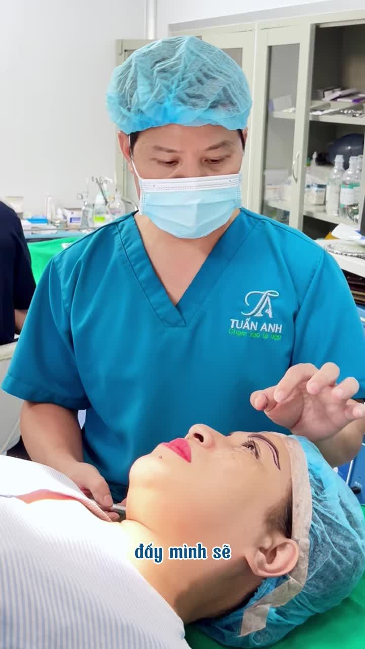 U40 MÀ GƯƠNG MẶT LÚC NÀO CŨNG NHƯ… BUỒN NGỦ”