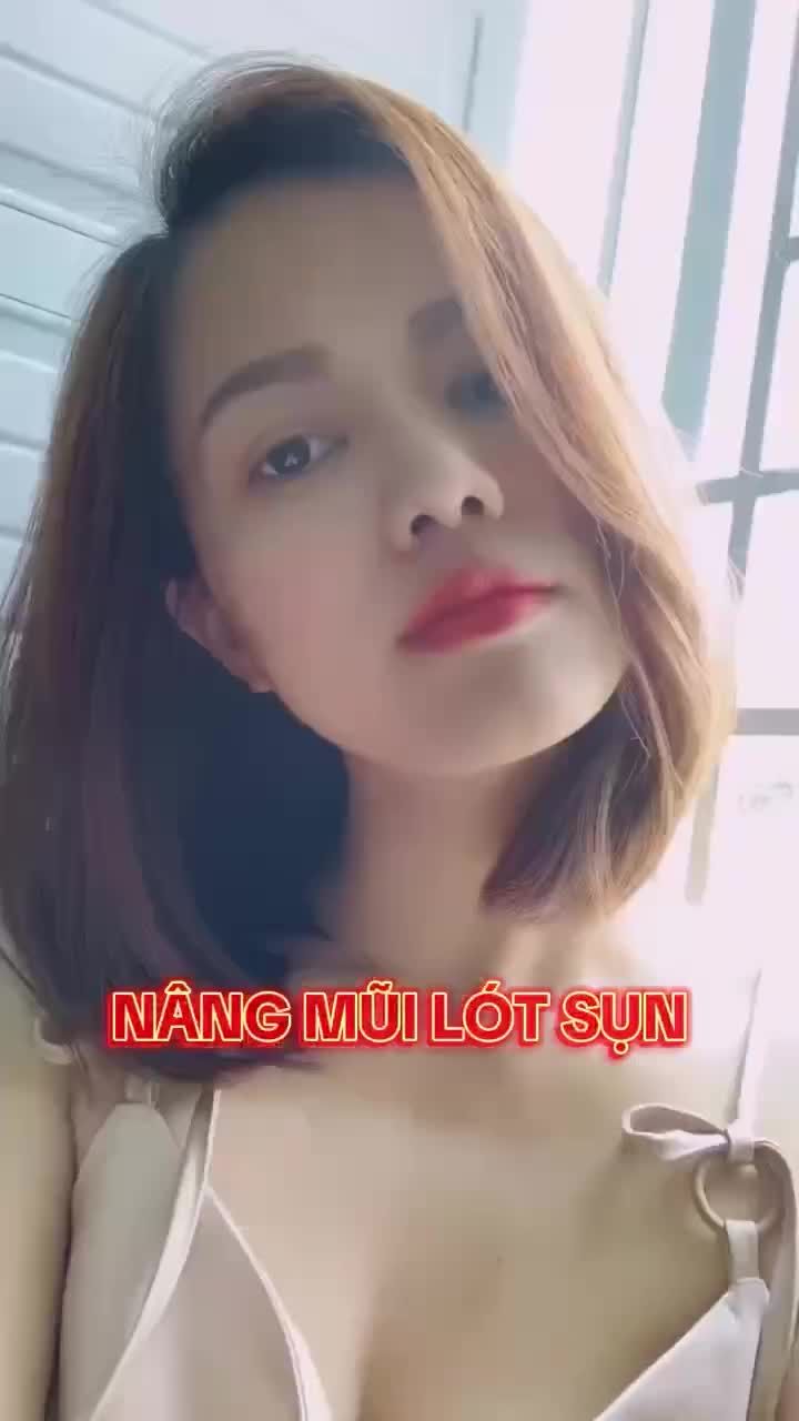 Nàng nhắn tin cảm ơn bác sĩ mà tụi mình cũng thấy vui lây, bảo rằng từ lúc làm xong đến giờ không đau, không khó chịu gì cả.