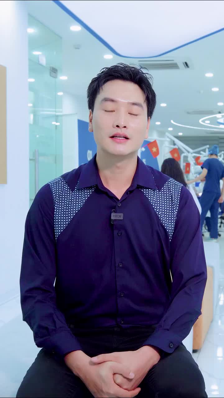 Với Trọng Lân, chăm sóc răng miệng cho bản thân và gia đình không chỉ để giữ nụ cười đẹp, mà còn là cách bảo vệ sức khỏe lâu dài.