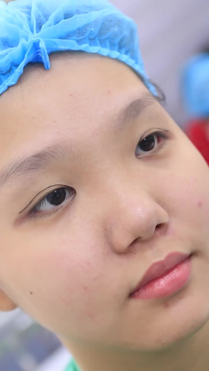 Nâng mũi xong như thay đầu  Có thể trốn nợ được luôn