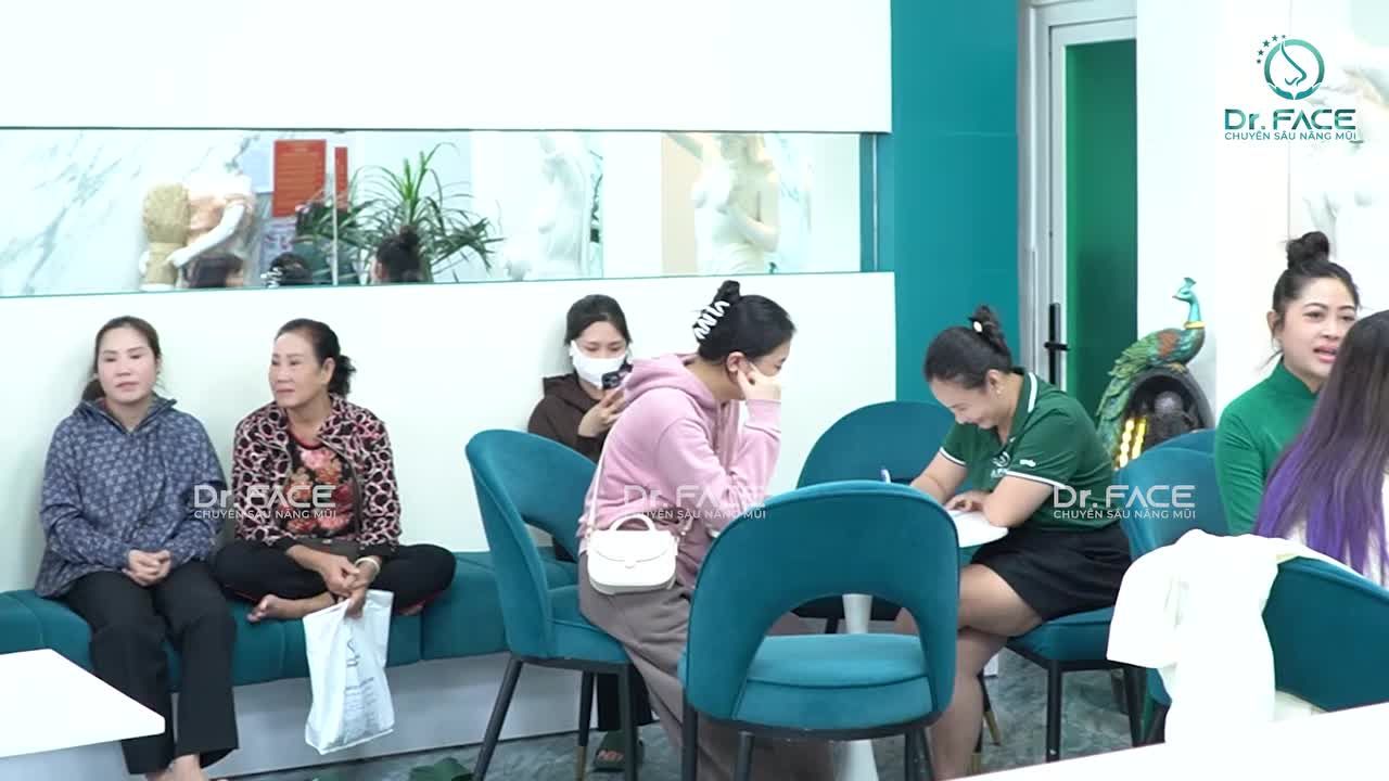 GHÉ XEM DR.FACE CÓ GÌ CÙNG BS NHÉ!