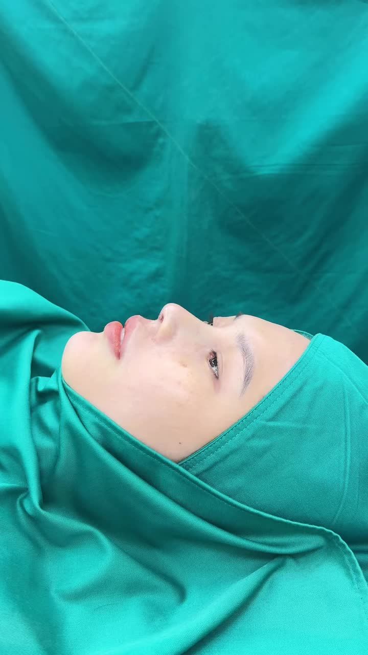 Case mũi cấu trúc cho bạn gái có nền tảng mũi ngắn hếch.