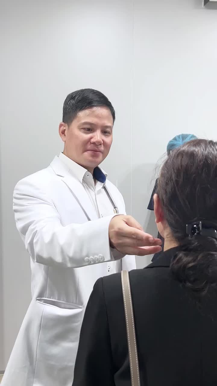 Sau khi cấy mỡ thì làm gì để nhanh hết sưng và kết quả đẹp lâu dài? Để bác sĩ chỉ cho ce nhé!