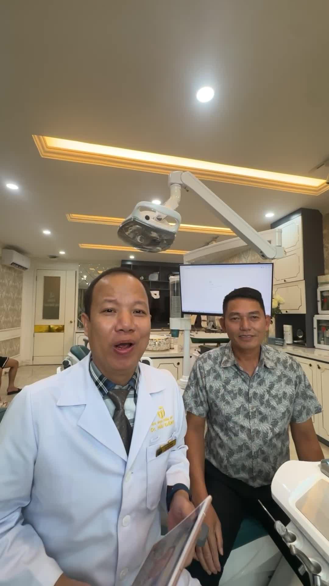 NGƯỜI THẬT- VIỆC THẬT. kết quả hoàn hảo sau gắn ca thẩm mỹ 24 răng sứ cao cấp.