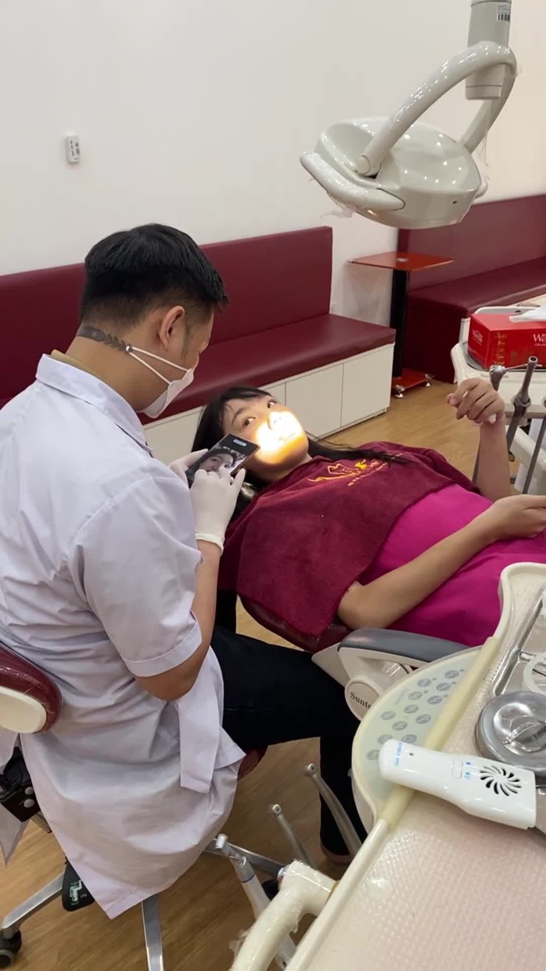 THÁO NIỀNG CA RĂNG HÔ, KHẤP KHỂNH