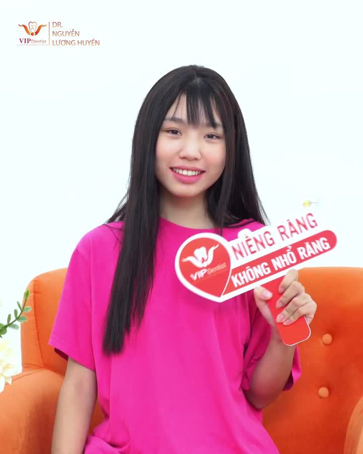 “Em thấy răng hô, khấp khểnh xấu lắm ạ, khiến em ngại tự ti trước mặt mọi người nên em đã xin bố mẹ cho em đi niềng răng.