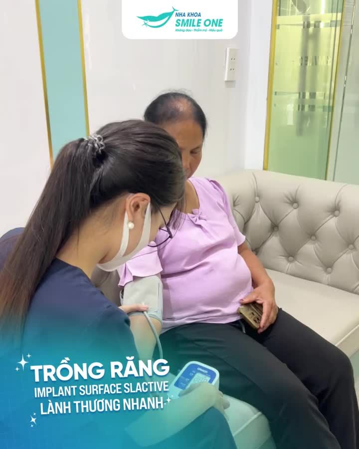 Hành trình trồng răng Implant với 10 trụ của cô Ban - Lần 2