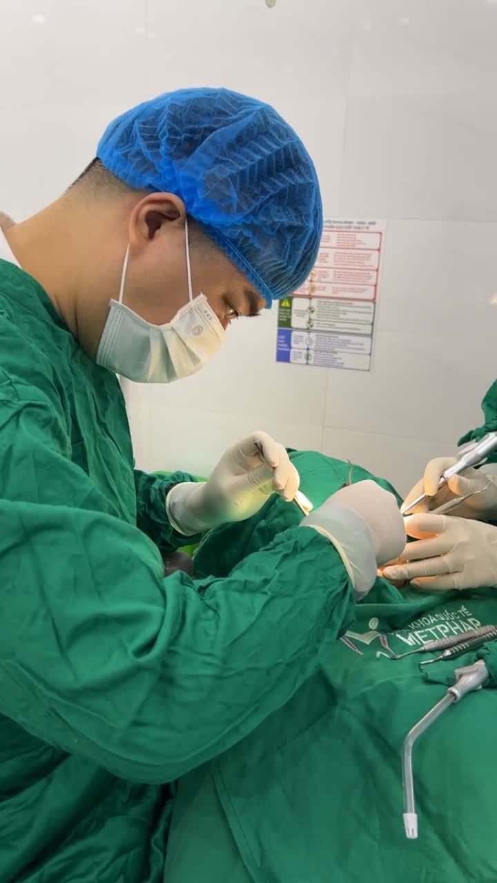 Khách hàng trồng Implant răng 4-6 tại phòng khám Bắc Ninh