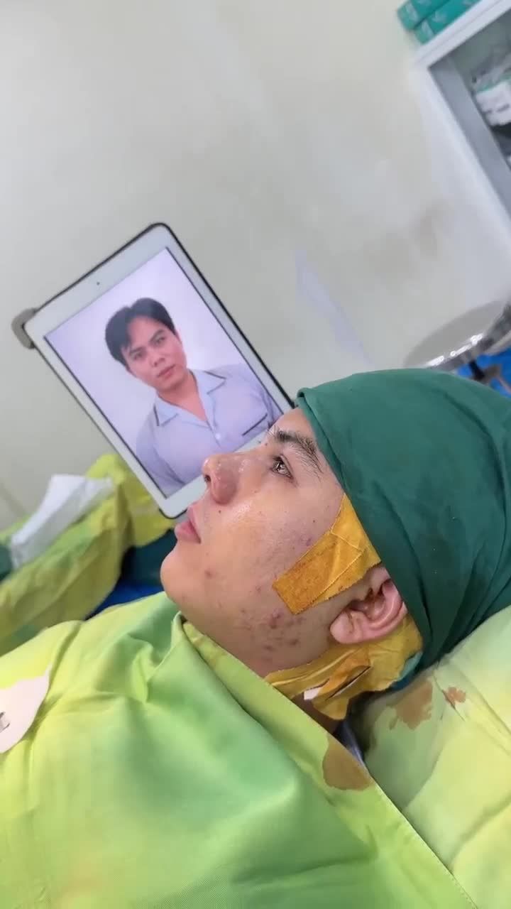 KHÁCH HÀNG TRÚNG GIẢI NÂNG MŨI CẤU TRÚC ĐÃ ĐẾN SAIGON STAR!