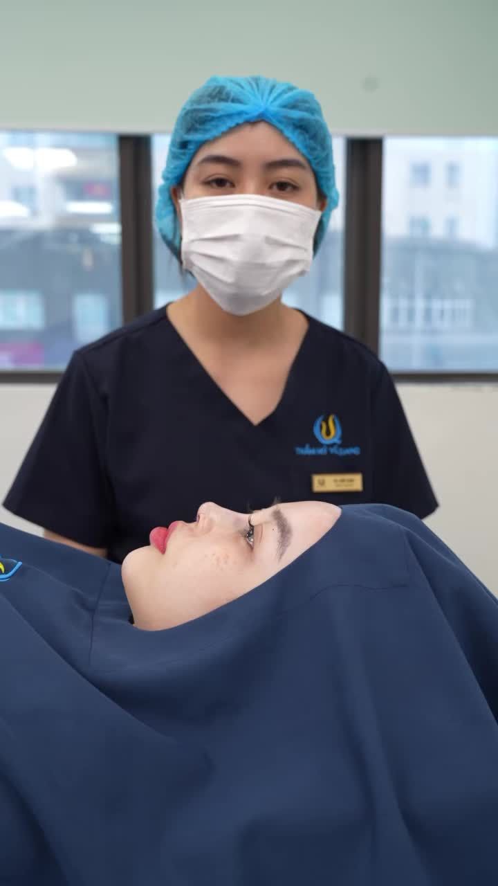 Kết quả ngay sau làm của khách hàng thực hiện dịch vụ sửa mũi cấu trúc