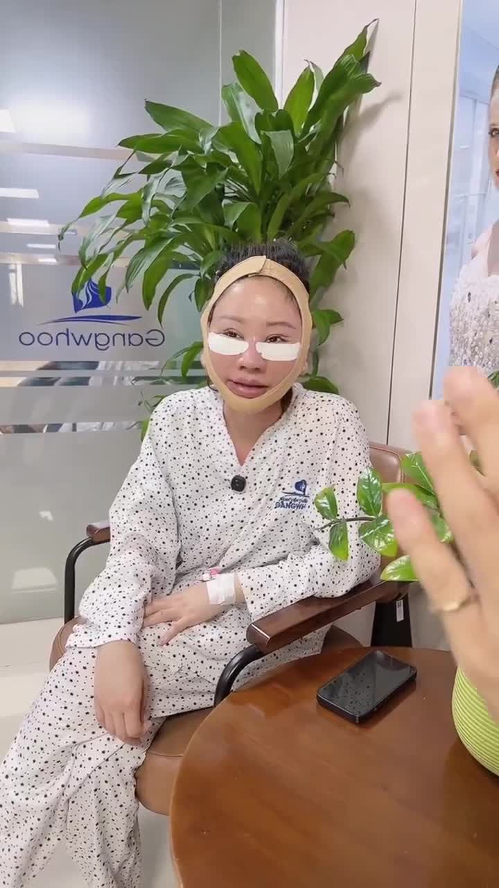 CHỊ KHÁCH HÀNG RẠNG RỠ SAU KHI CĂNG DA MẶT BẰNG CÔNG NGHỆ HIỆN ĐẠI TẠI GANGWHOO – HÀNH TRÌNH LẤY LẠI NÉT THANH XUÂN!