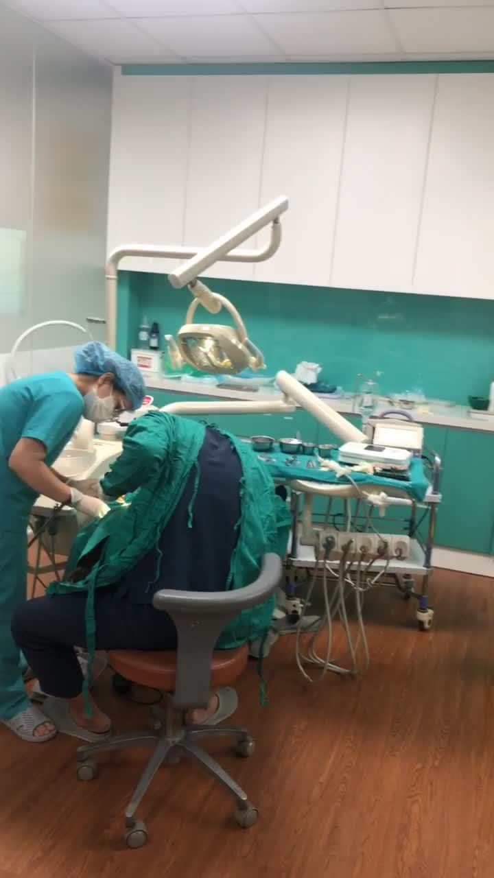 Ca trồng răng cho khách mất răng lâu năm
