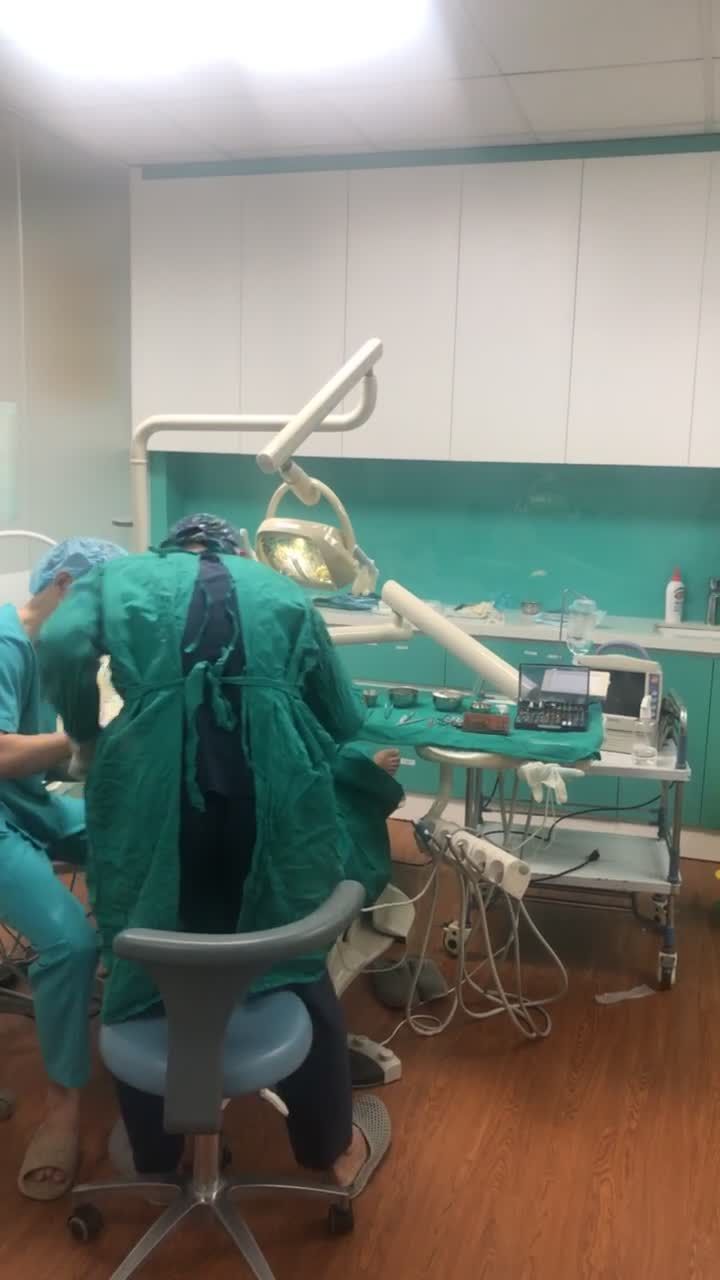 ca trồng răng Implant tức thì tại phòng khám Trần Đăng Ninh