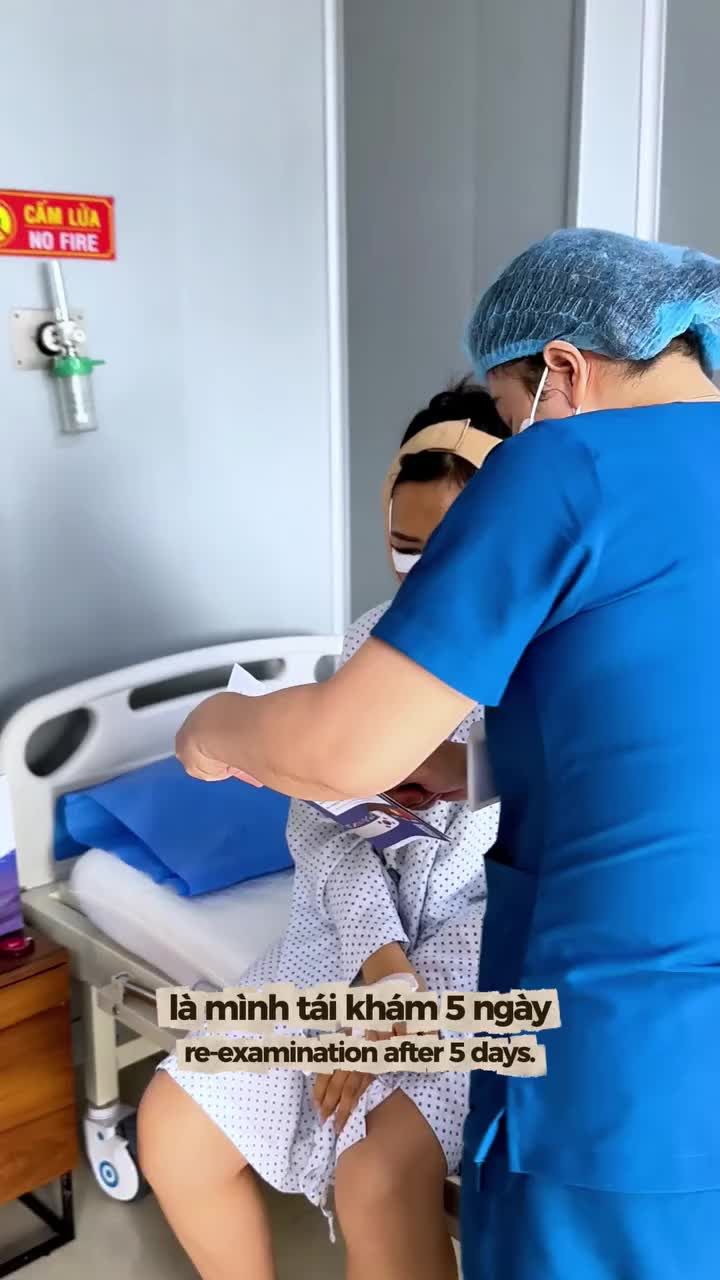 Dặn dò kỹ lưỡng hướng dẫn chăm sóc tại nhà cho khách hàng sau khi căng da mặt