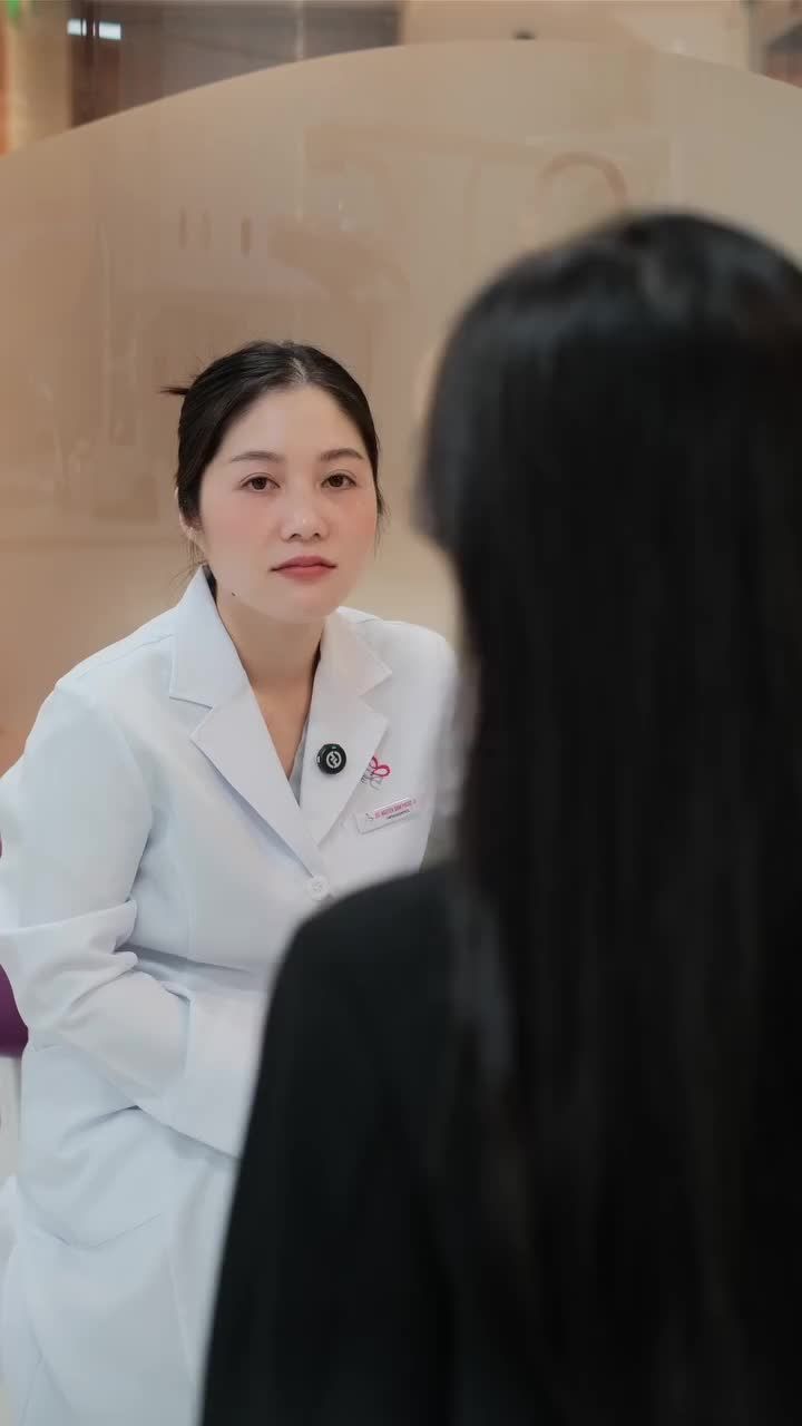 NIỀNG RĂNG TRONG SUỐT là nhận toàn bộ khay trong một lần???