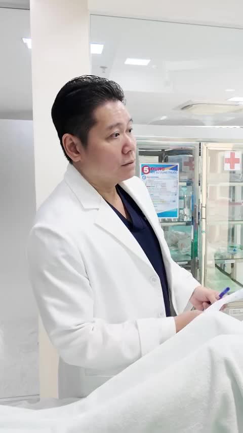 “Mê luôn bác, bác làm mắt rất là đẹp, ai cũng khen, V1 đẹp, V2 đẹp nhỏ gọn… ” -