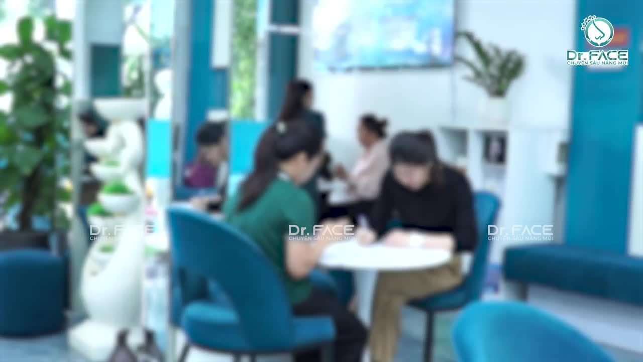ĐI TÁI KHÁM MŨI CÙNG BS NHÉ!