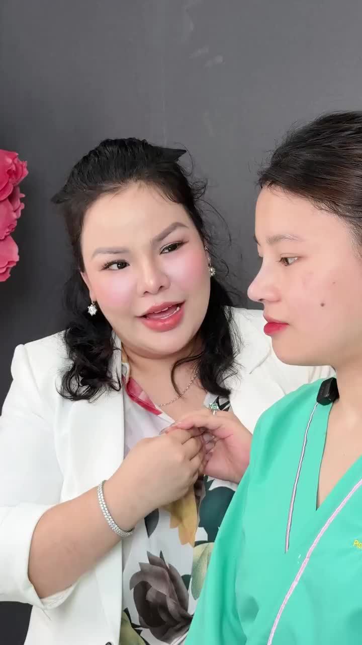 Từ Thái về Việt Nam chọn Tuấn Linh nâng mũi và cái kết quá xinh đẹp!!