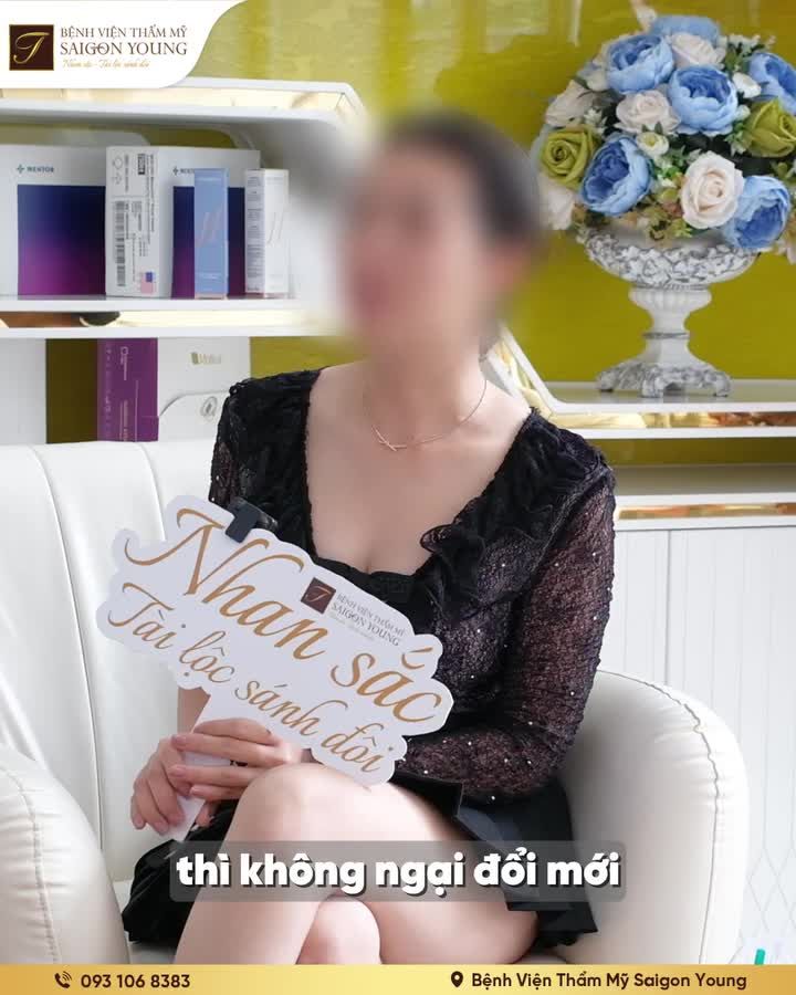 Sau hai lần sinh nở, vòng 1 dần teo lép, chị T.H từng ngại soi gương và e dè trong từng bộ trang phục.