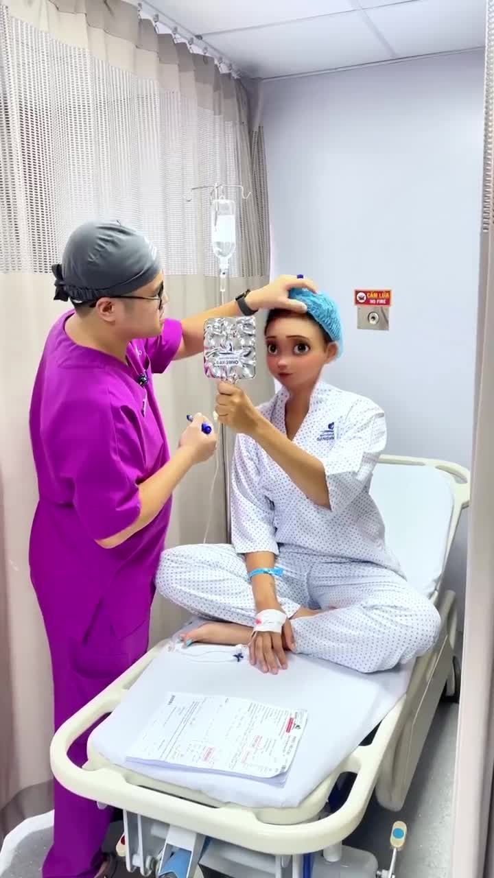 KHÁCH HÀNG NƯỚC NGOÀI ĐƯỢC BÁC SĨ GANGWHOO THĂM KHÁM – CHUẨN BỊ CHO CA CĂNG DA MẶT SMAS