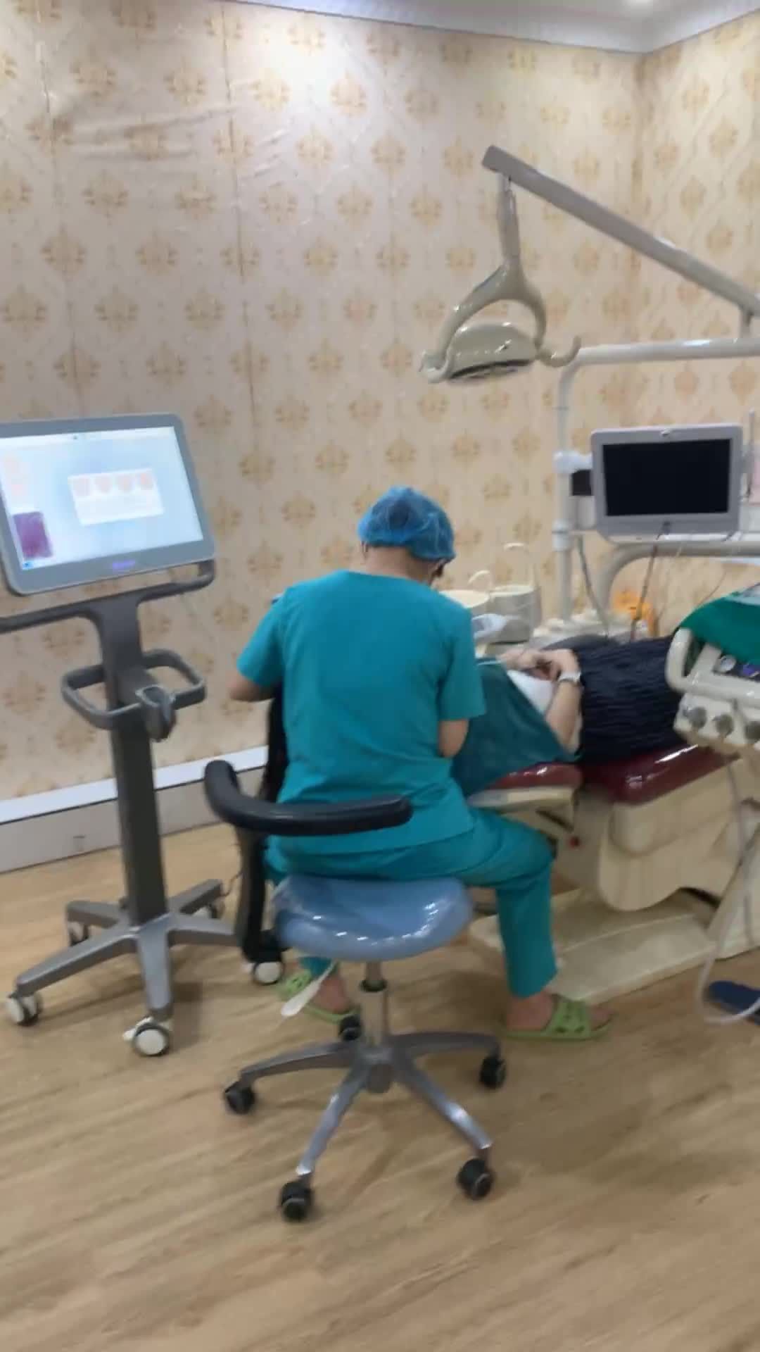 Quá trình scan lấy dấu răng bằng máy Itero 5D hiện đại