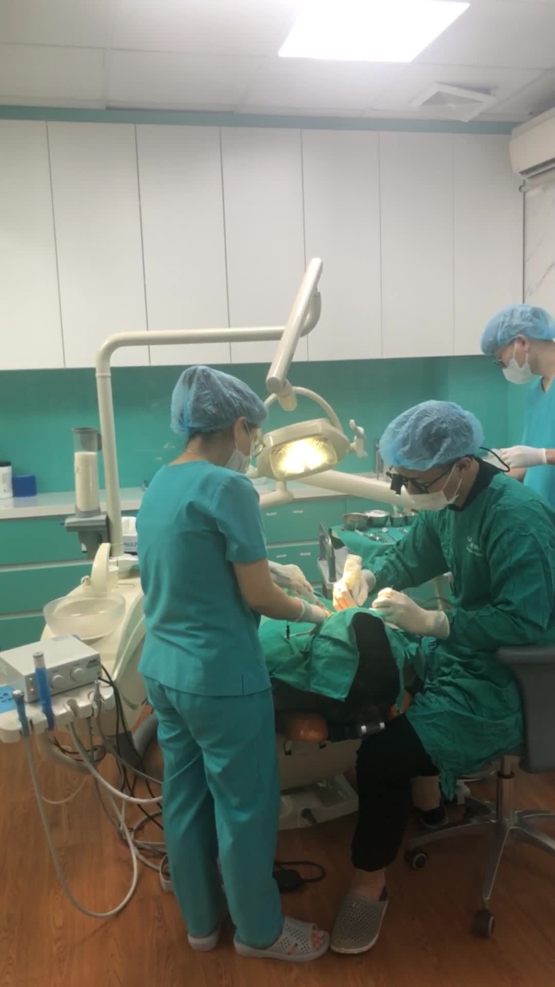 ca trồng răng Implant tại phòng khám 69 Trần Đăng Ninh