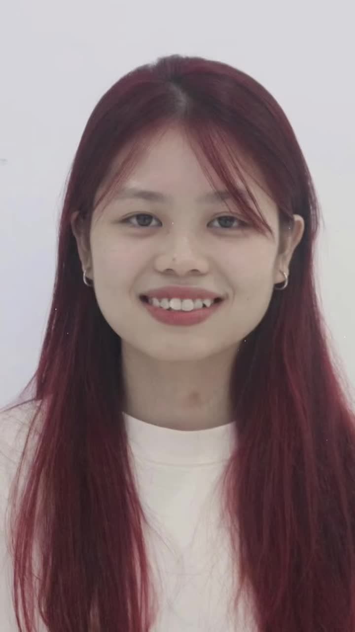 Hải Yến tiếc răng khểnh lắm, dành cả 2 năm trời niềng răng xong cứ thấy sai sai… Sai Đẹp Ghíu đó cả nhà